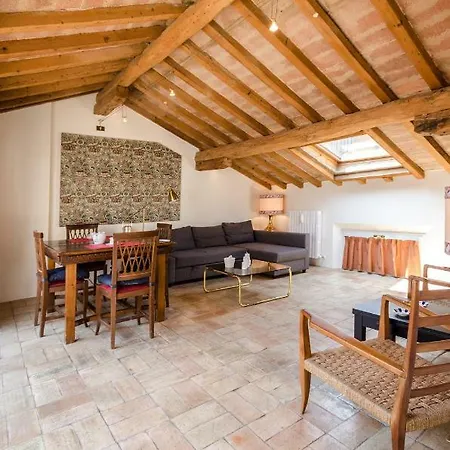 Altabella Panoramic Terrace アパート ボローニャ